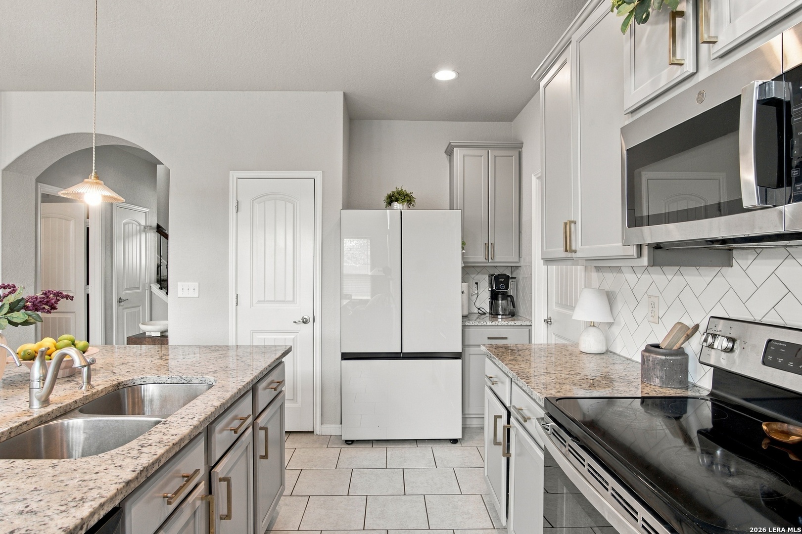6710 HIBISCUS FLS, San Antonio, TX 78218