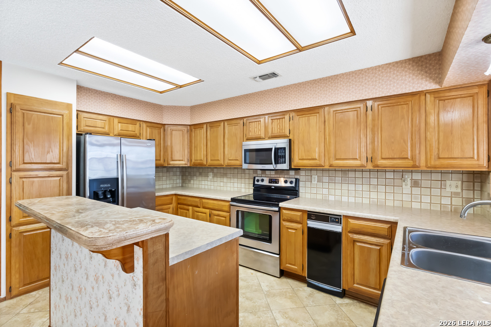 13723 HUNTERS HAWK ST, San Antonio, TX 78230