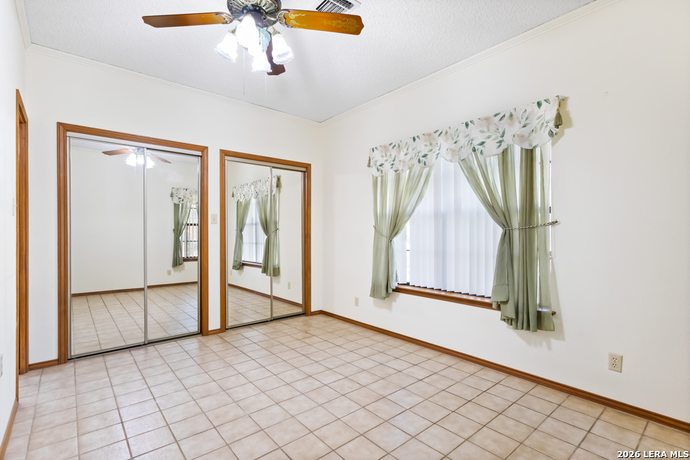 13723 HUNTERS HAWK ST, San Antonio, TX 78230
