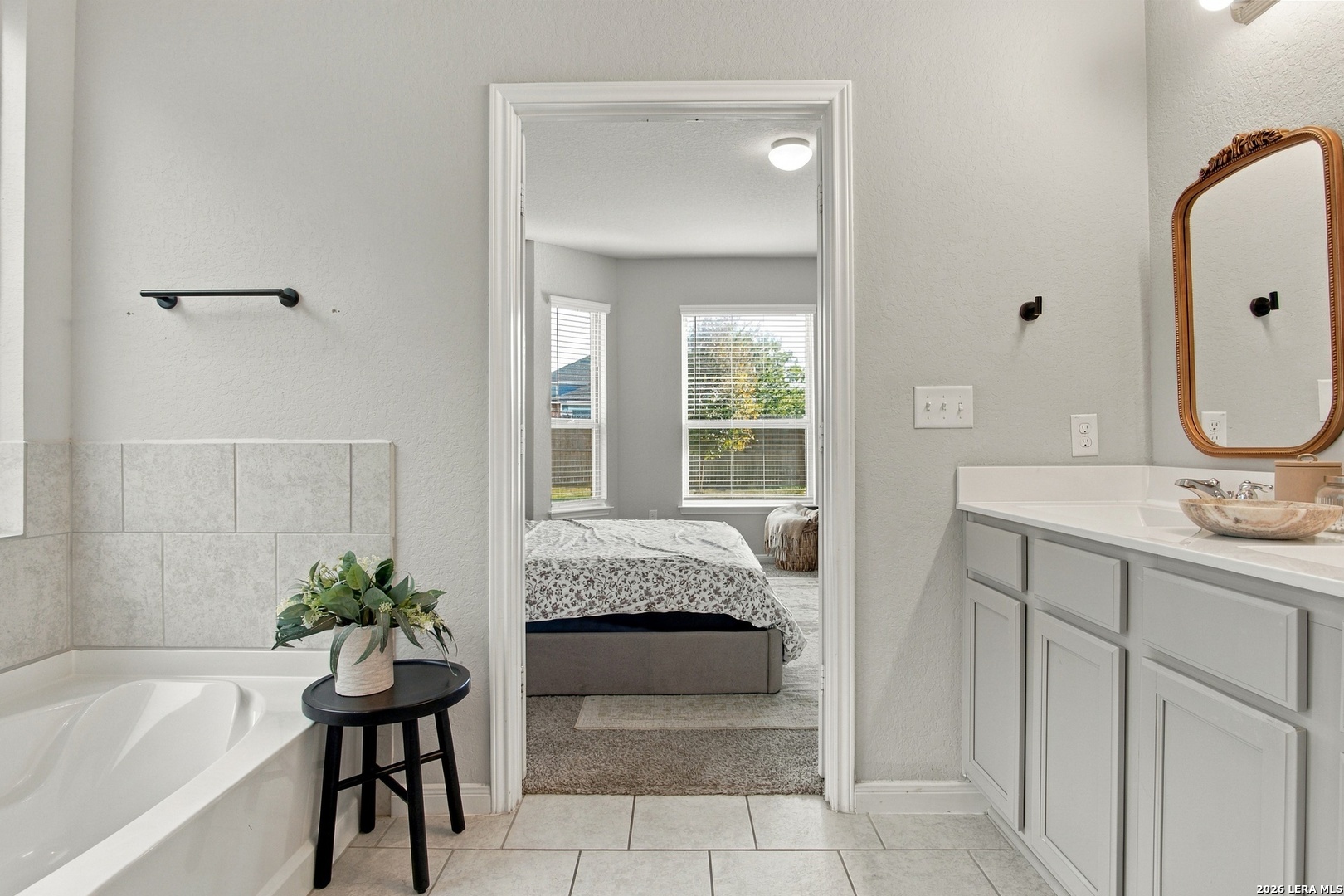 6710 HIBISCUS FLS, San Antonio, TX 78218