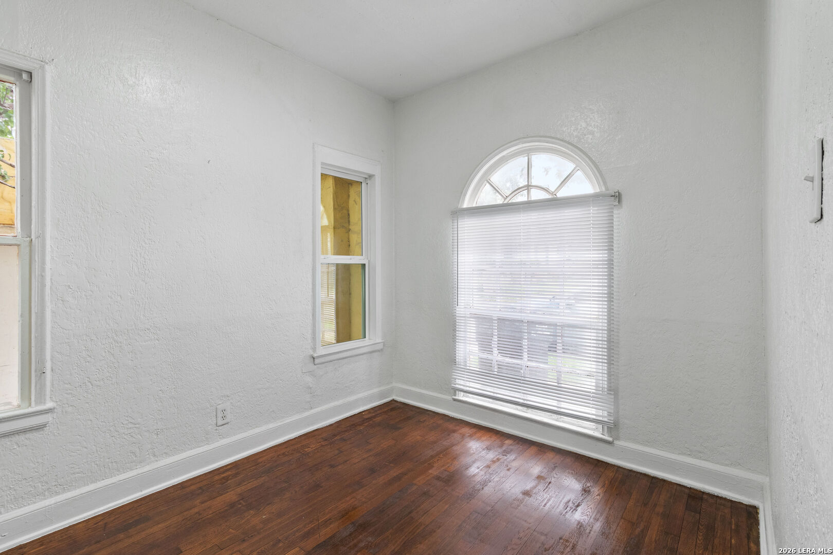 1630 W ROSEWOOD AVE, #A, San Antonio, TX 78201