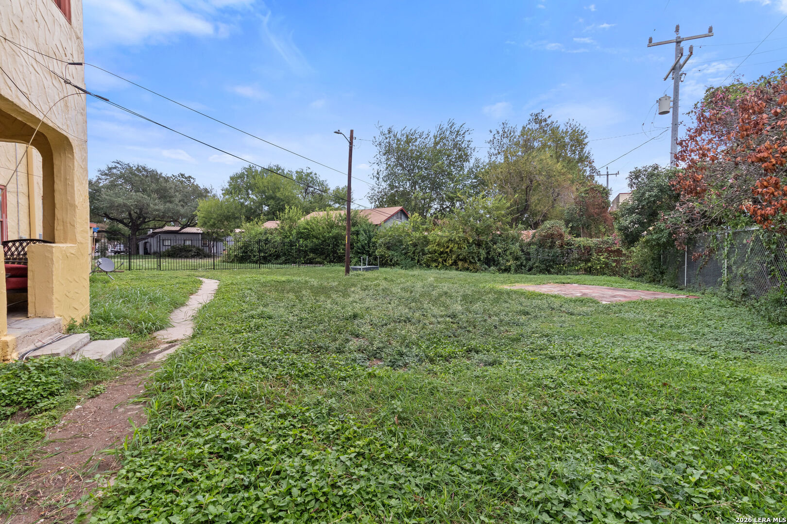 1630 W ROSEWOOD AVE, #A, San Antonio, TX 78201