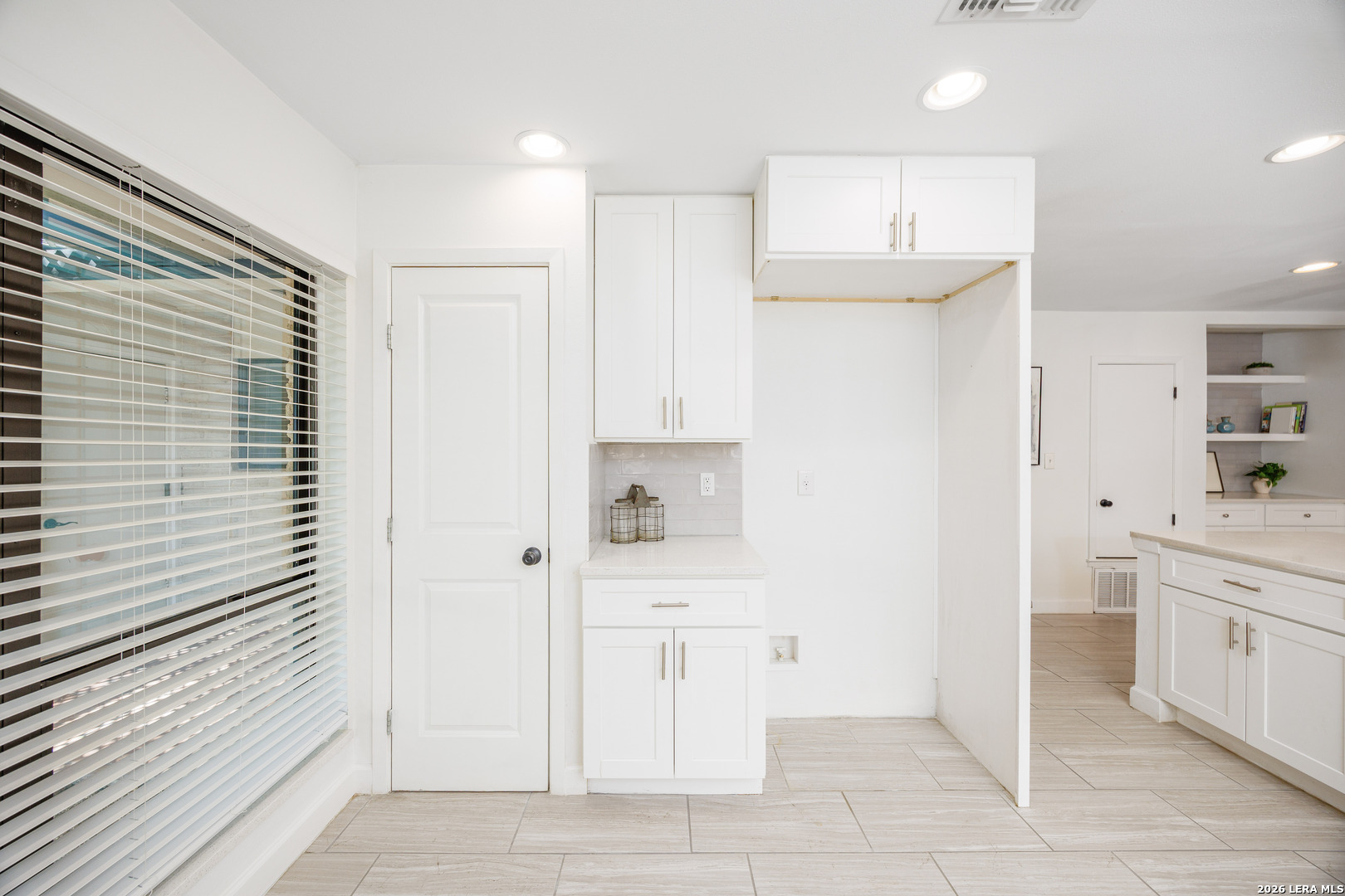 11122 WHISPER SPRING DR, San Antonio, TX 78230