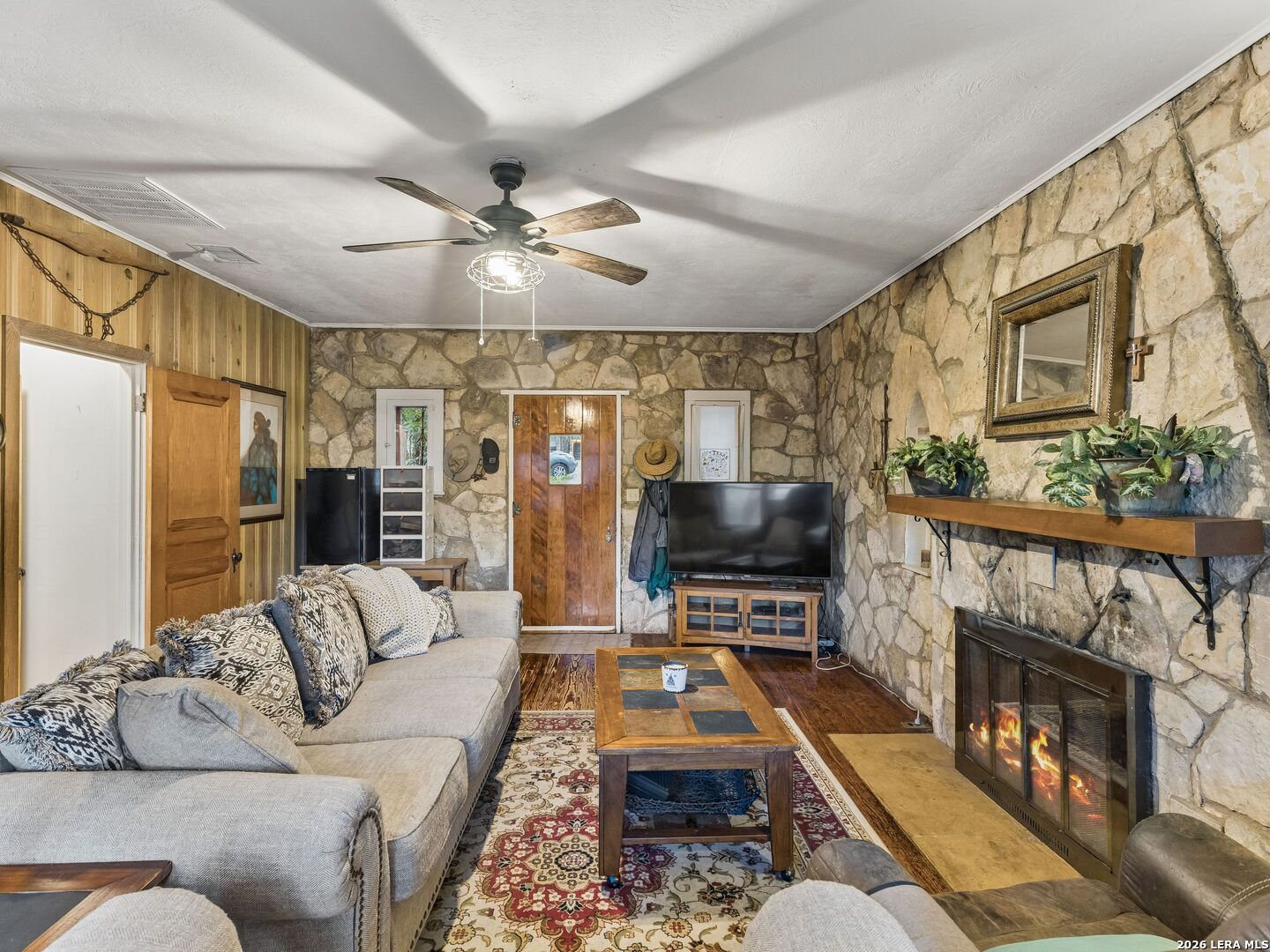 19592 Bluehill Pass, Helotes, TX 78023