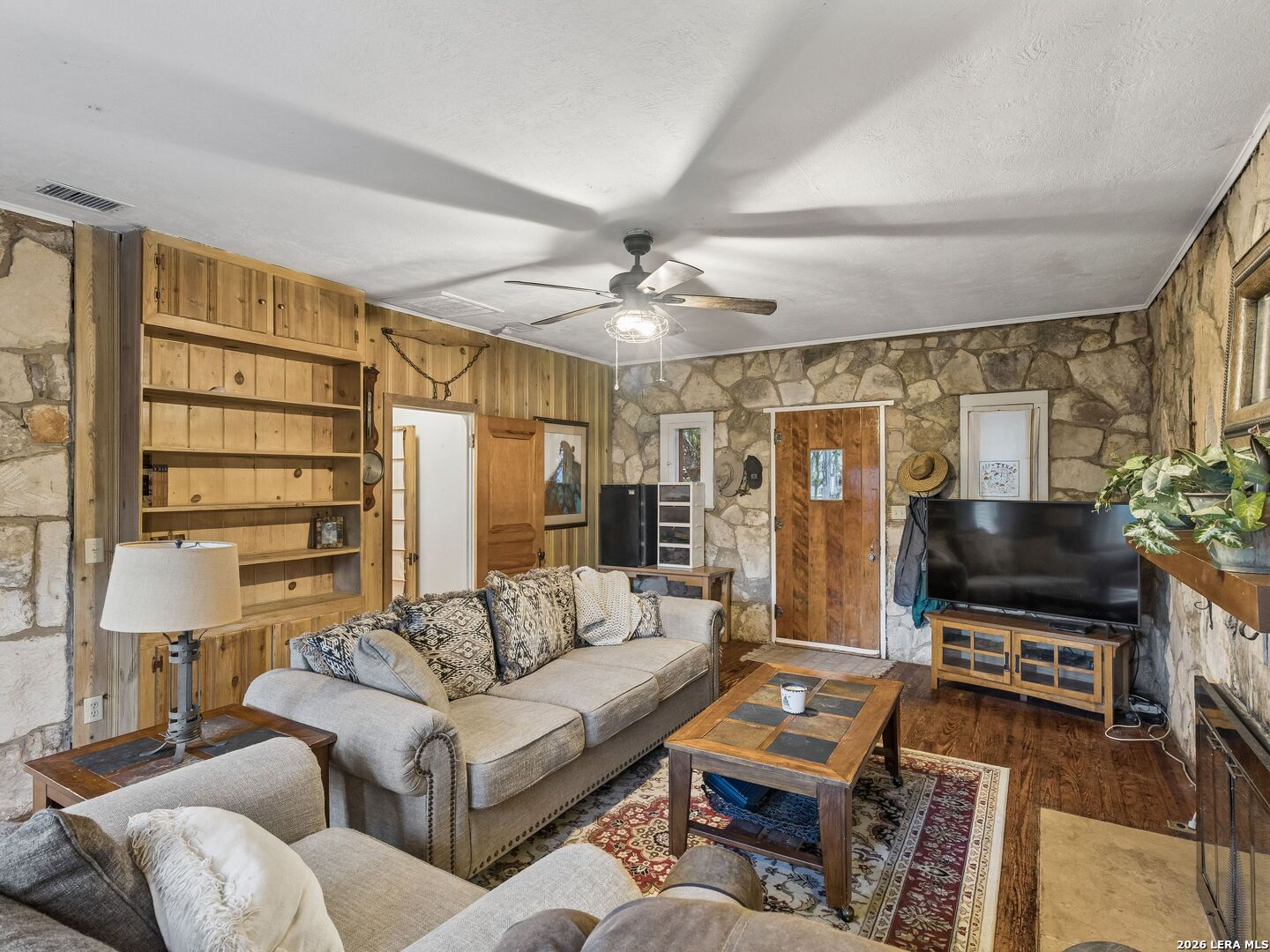 19592 Bluehill Pass, Helotes, TX 78023