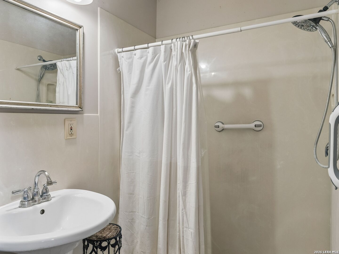 19592 Bluehill Pass, Helotes, TX 78023