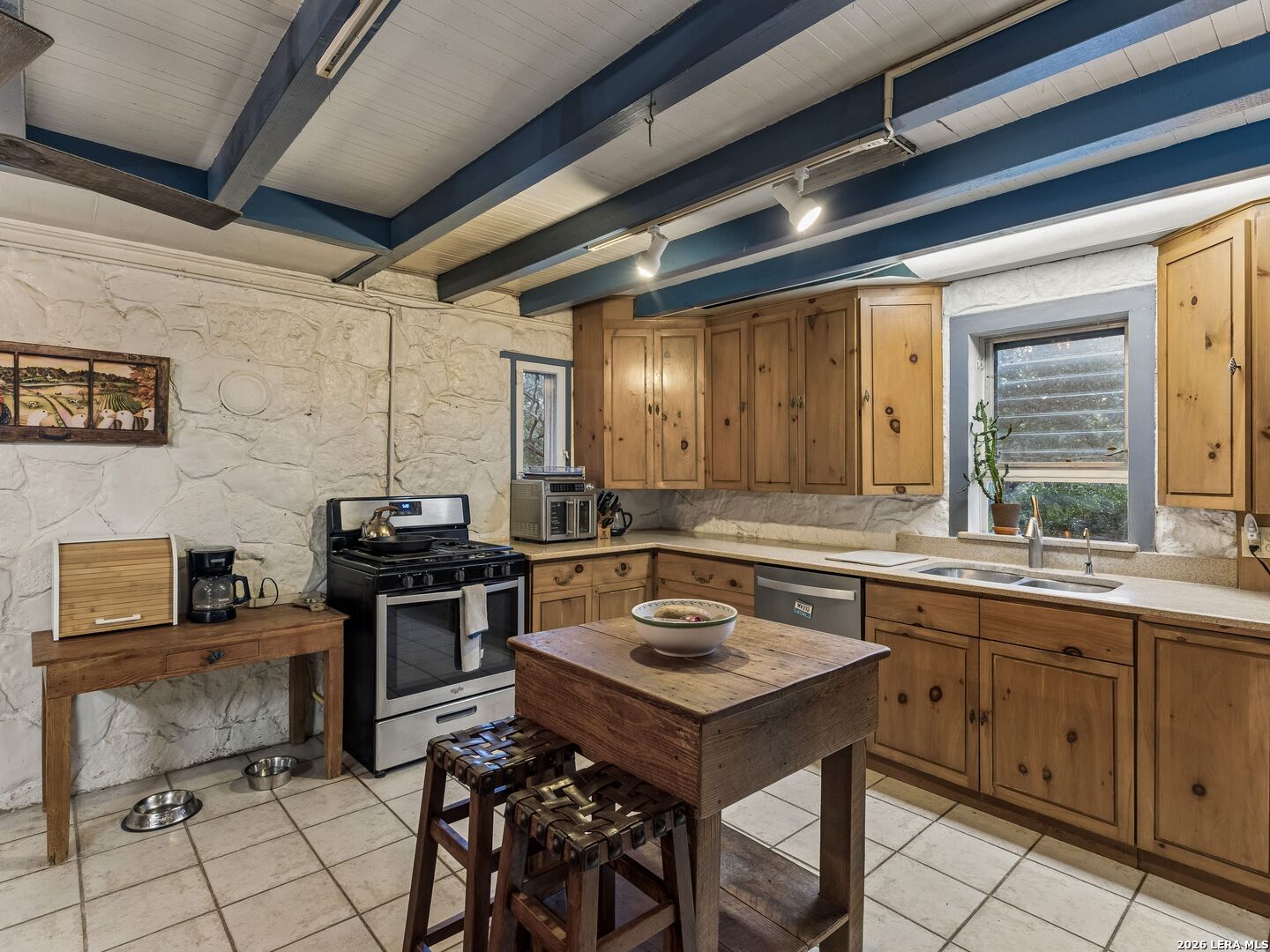 19592 Bluehill Pass, Helotes, TX 78023