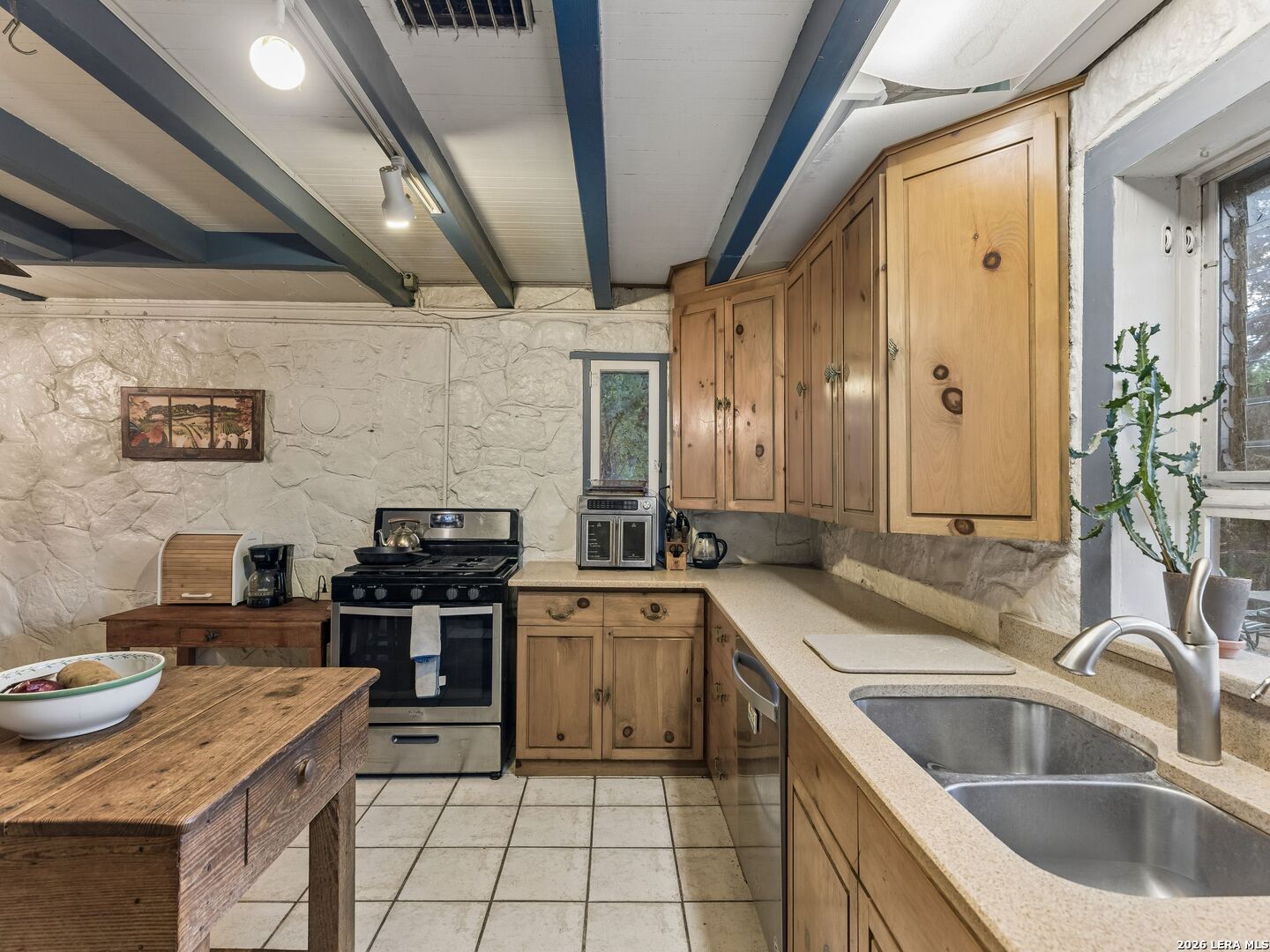 19592 Bluehill Pass, Helotes, TX 78023