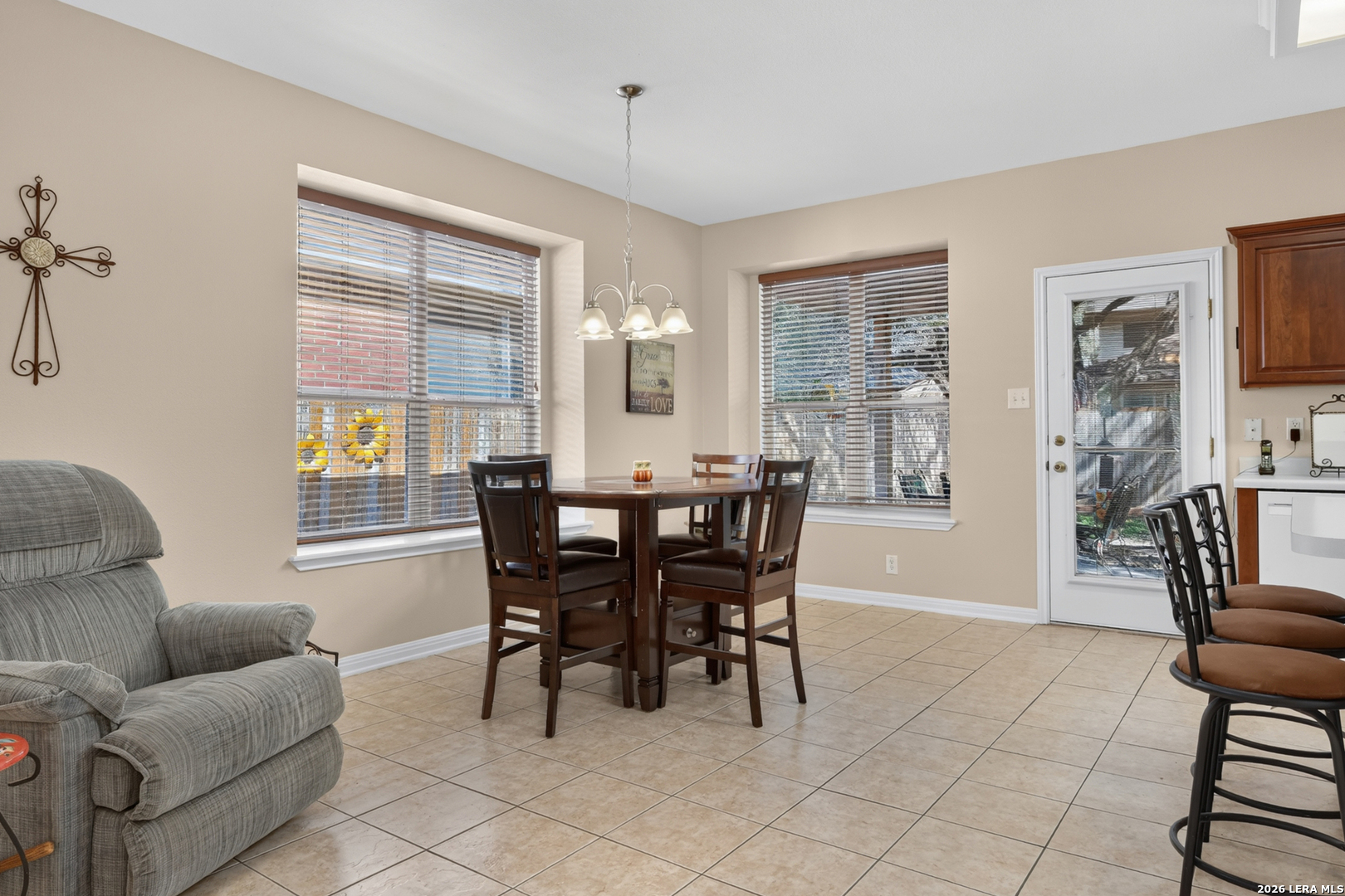 Eat-In Kitchen