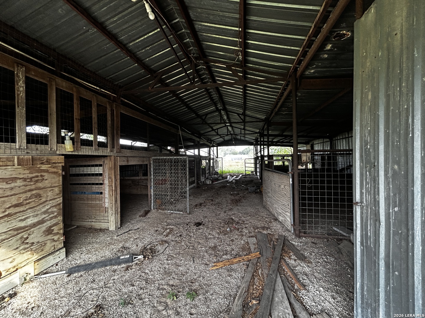 2606 OLD SAINT MARYS RD, Beeville, TX 78102
