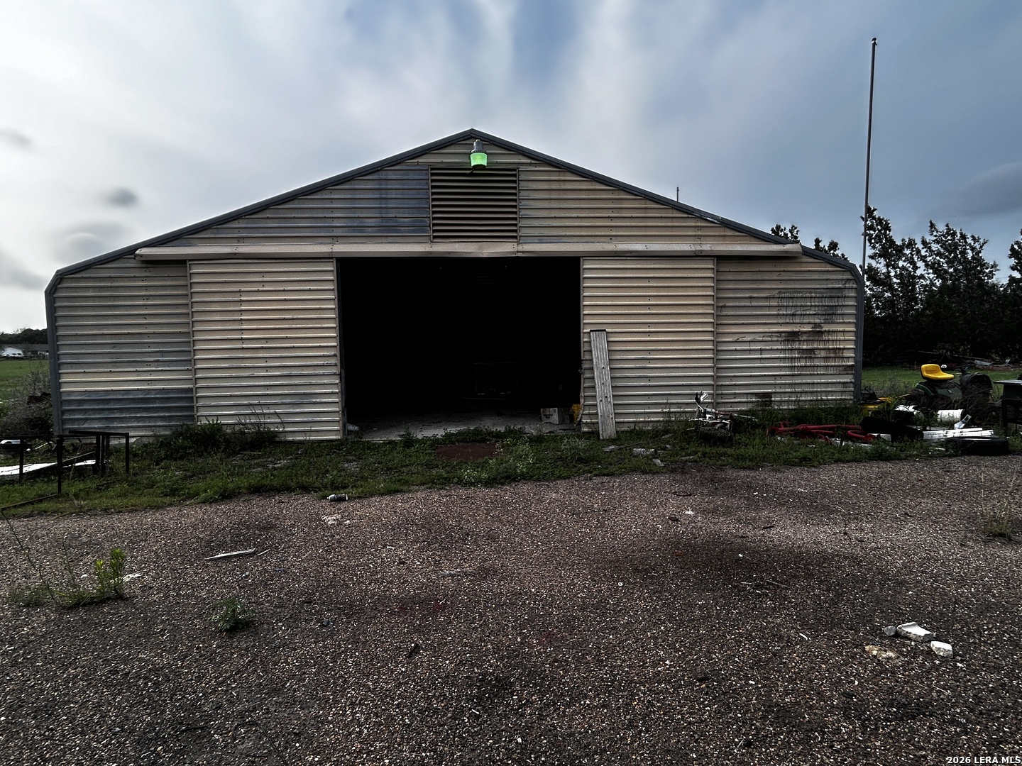 2606 OLD SAINT MARYS RD, Beeville, TX 78102