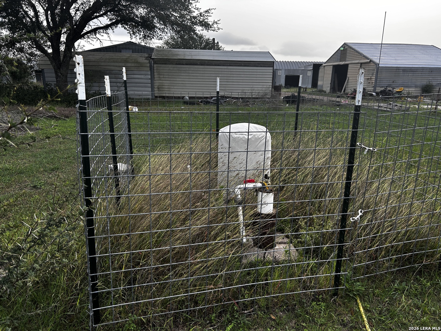 2606 OLD SAINT MARYS RD, Beeville, TX 78102