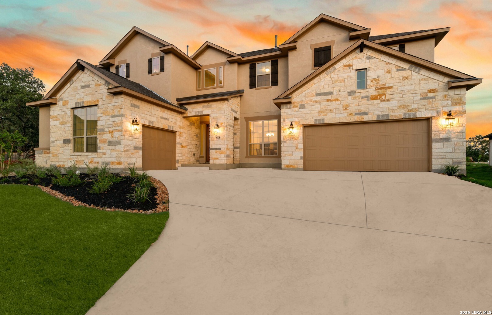 797 LILLY BLF, Castroville, TX 78009