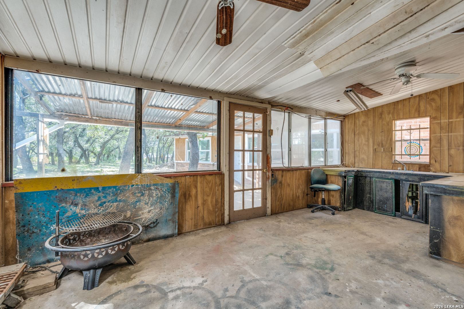 888 Canyon Bend, Canyon Lake, TX 78133