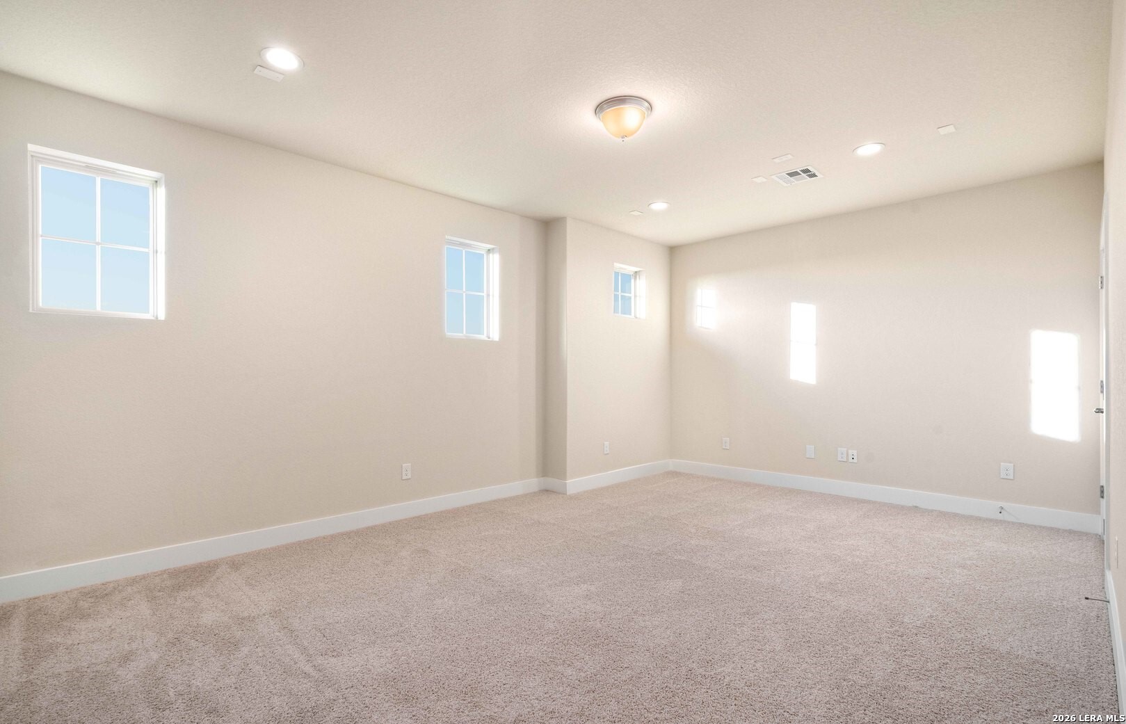 797 LILLY BLF, Castroville, TX 78009