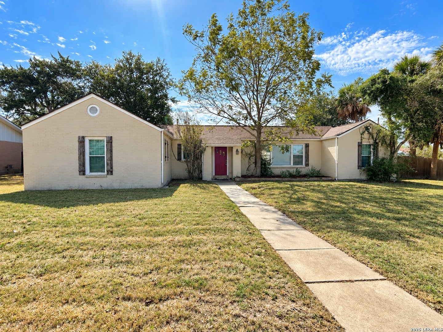 Property photo for 1100 E Bowie, Beeville, TX