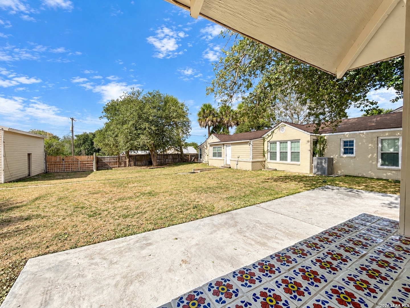 1100 E Bowie, Beeville, TX 78102