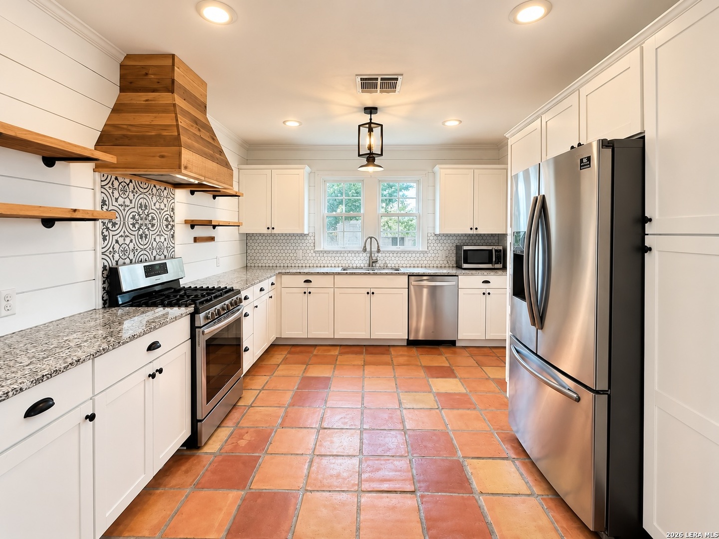 1100 E Bowie, Beeville, TX 78102