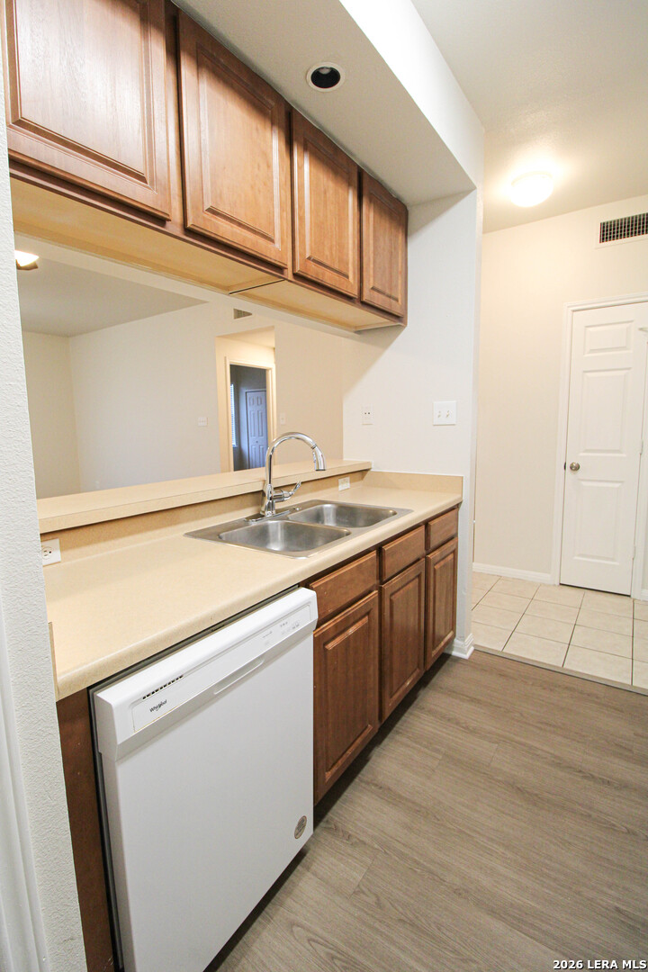 530 Dukeway, Universal City, TX 78148