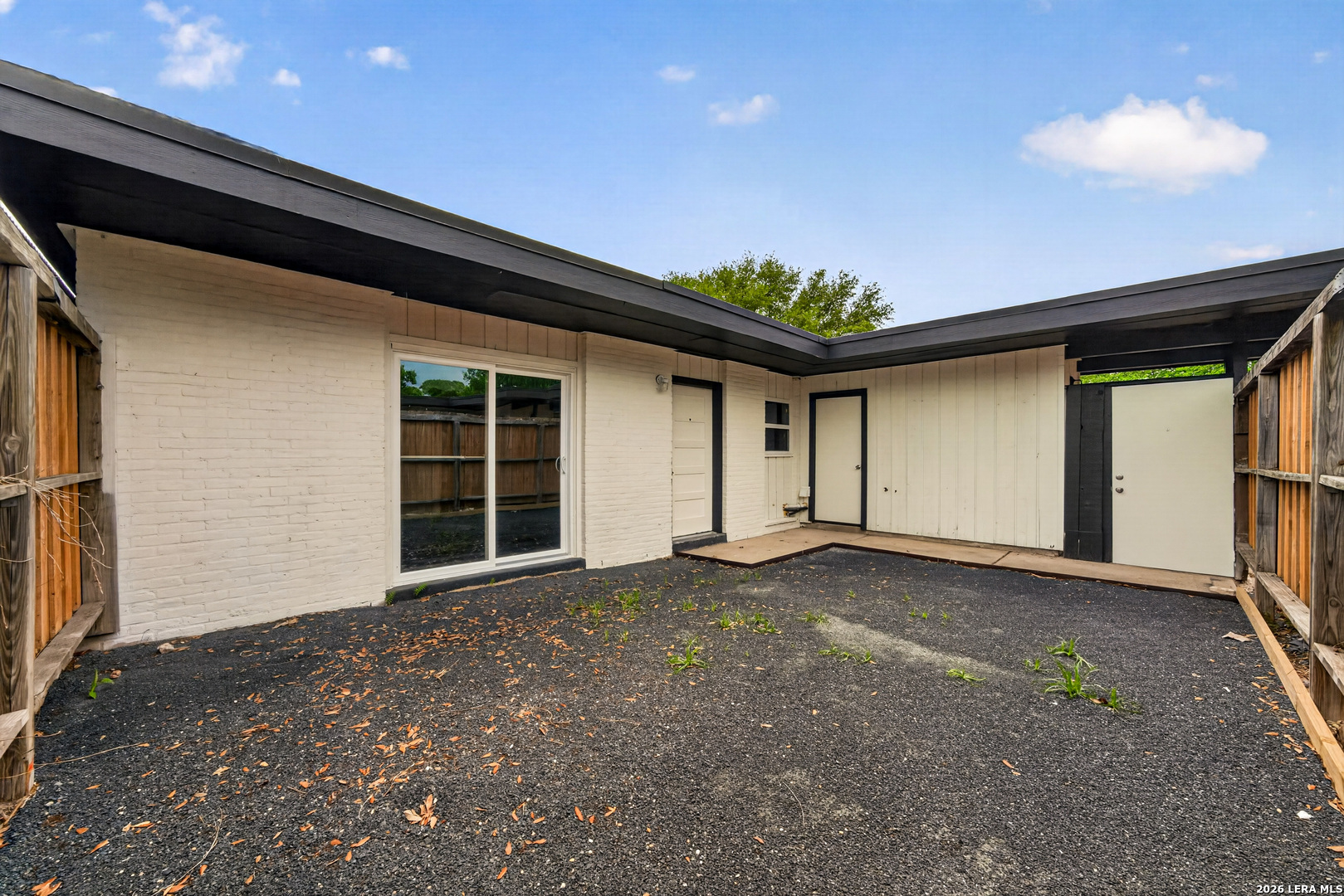600 Gentleman Road, #8, Balcones Heights, TX 78201