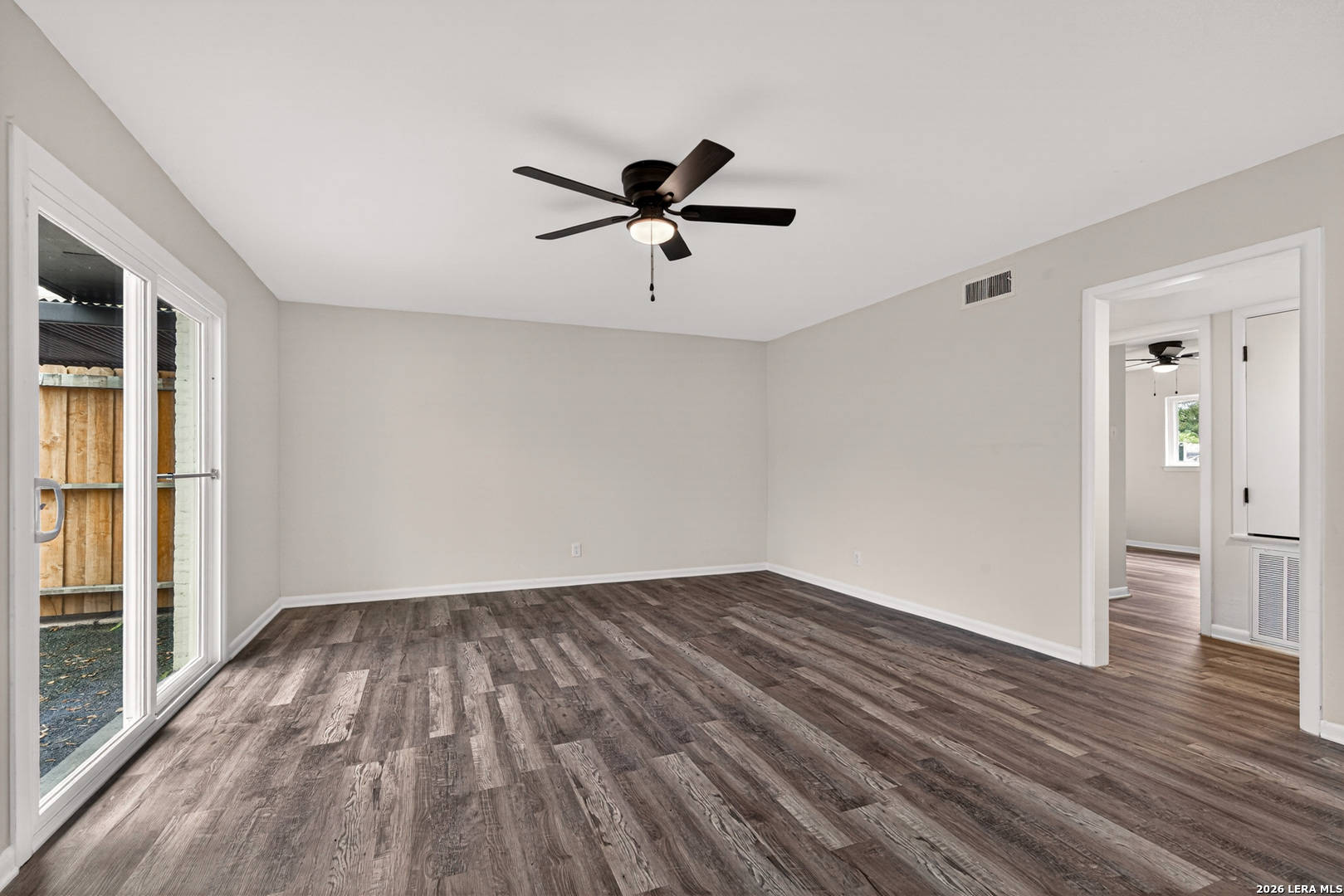 600 Gentleman Road, #8, Balcones Heights, TX 78201