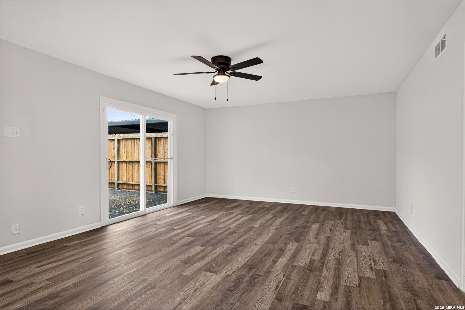 600 Gentleman Road, #8, Balcones Heights, TX 78201