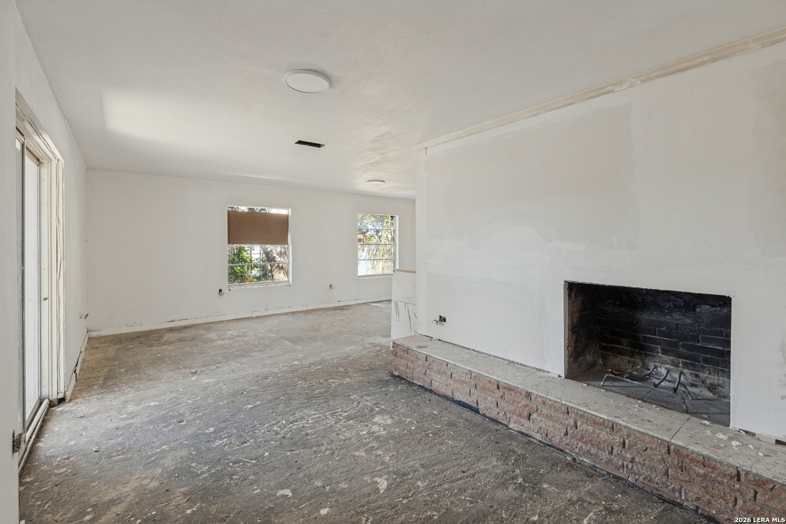 888 Canyon Bend, Canyon Lake, TX 78133