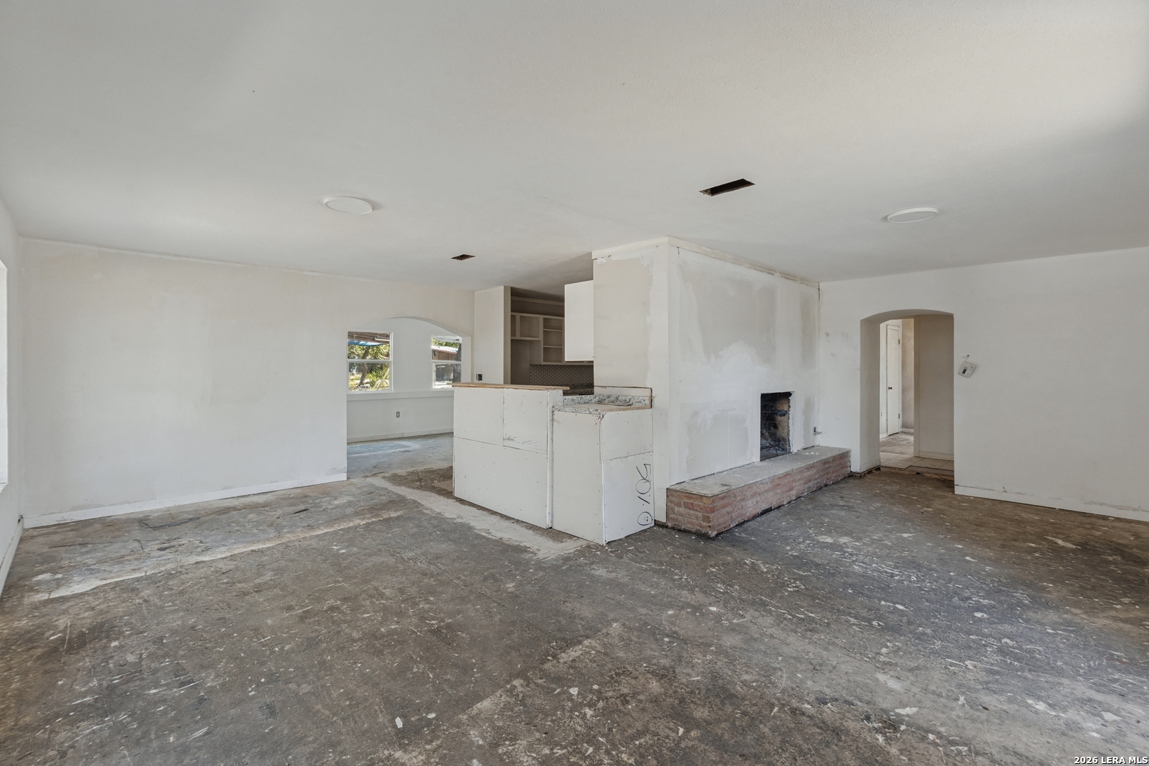888 Canyon Bend, Canyon Lake, TX 78133