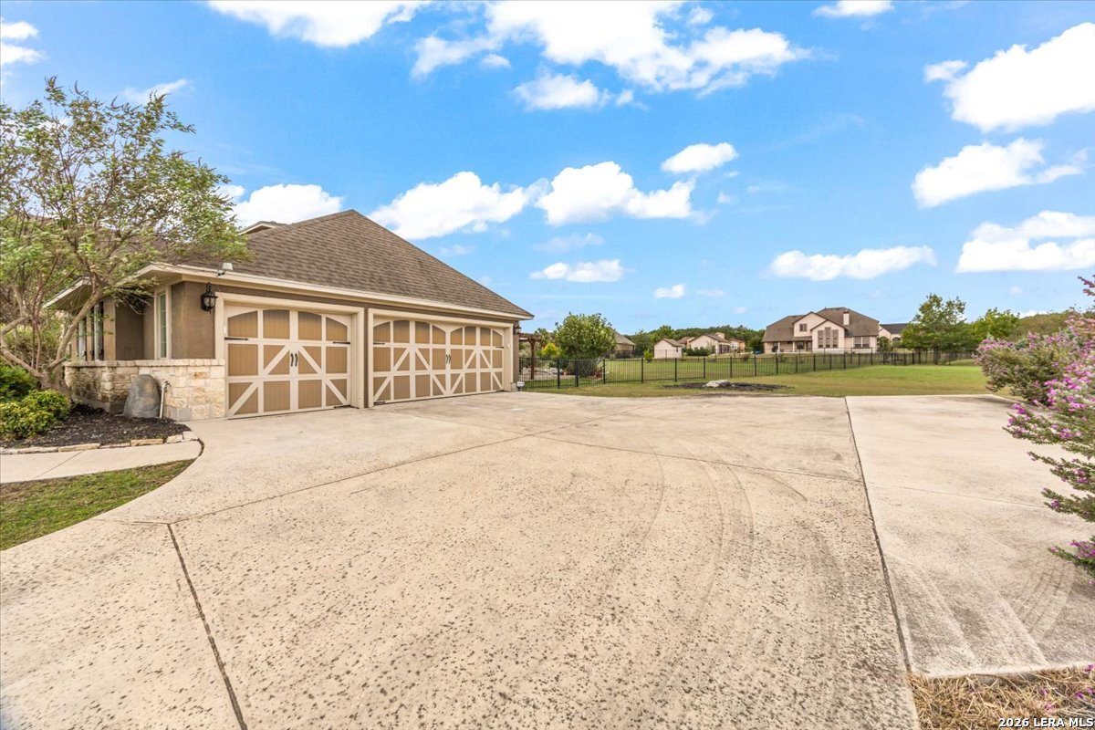 25939 Kalksteine, New Braunfels, TX 78132