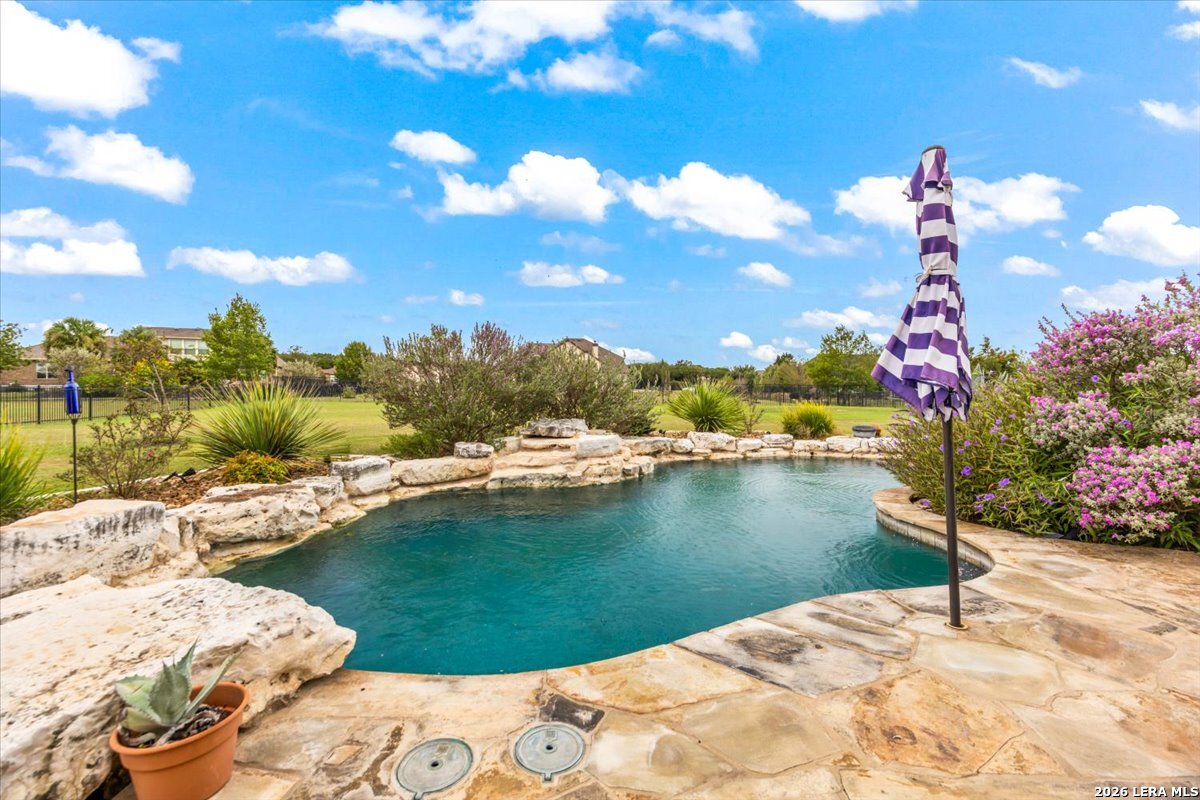 25939 Kalksteine, New Braunfels, TX 78132