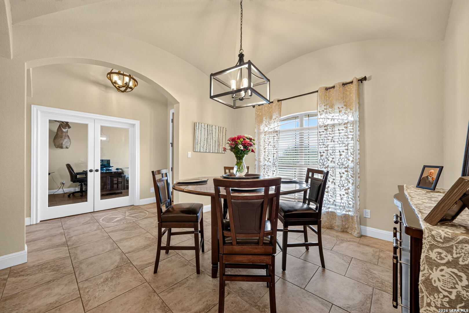 1027 County Road 367, Hondo, TX 78861