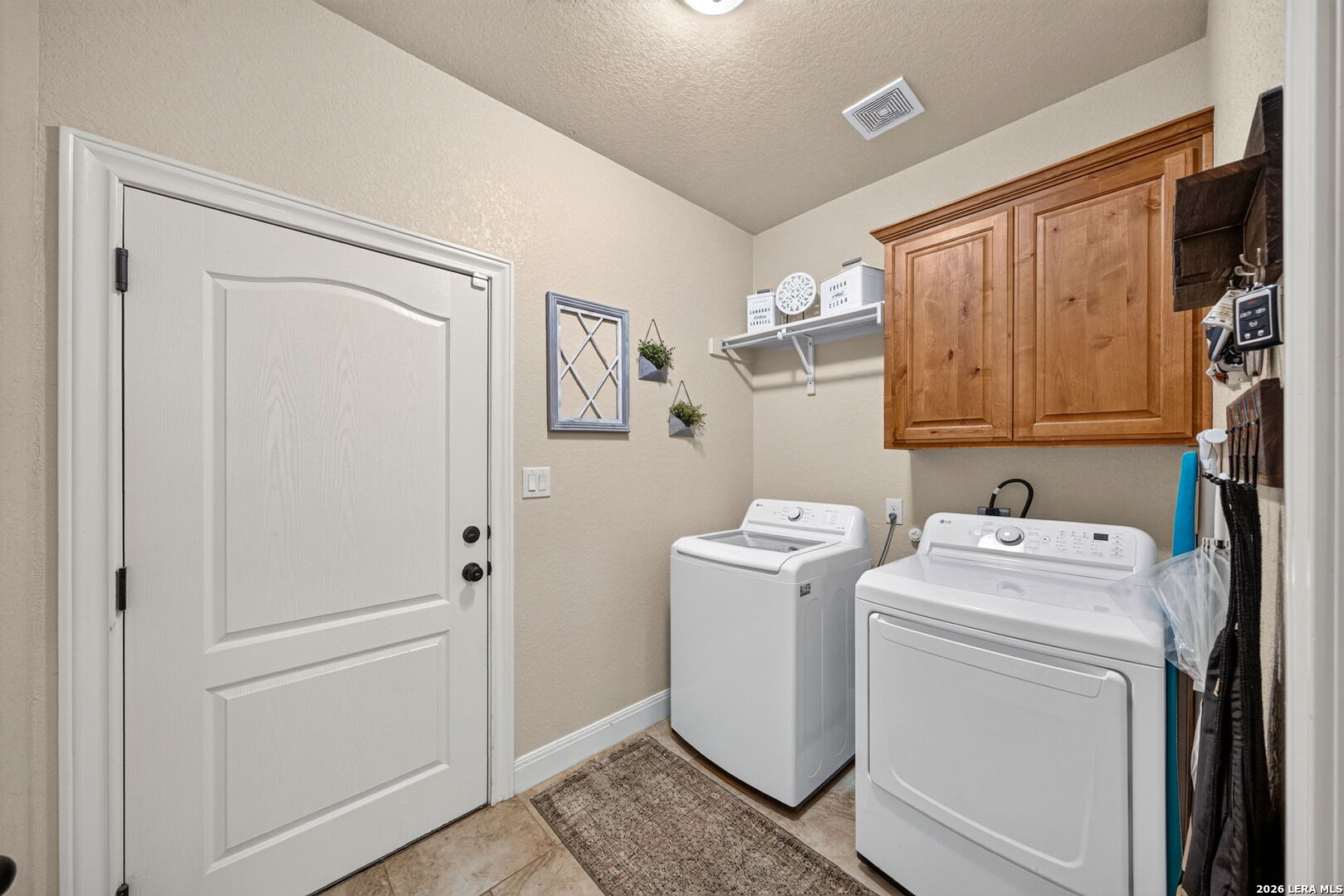 1027 County Road 367, Hondo, TX 78861