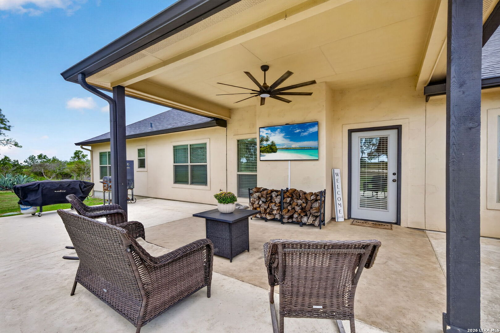 1027 County Road 367, Hondo, TX 78861