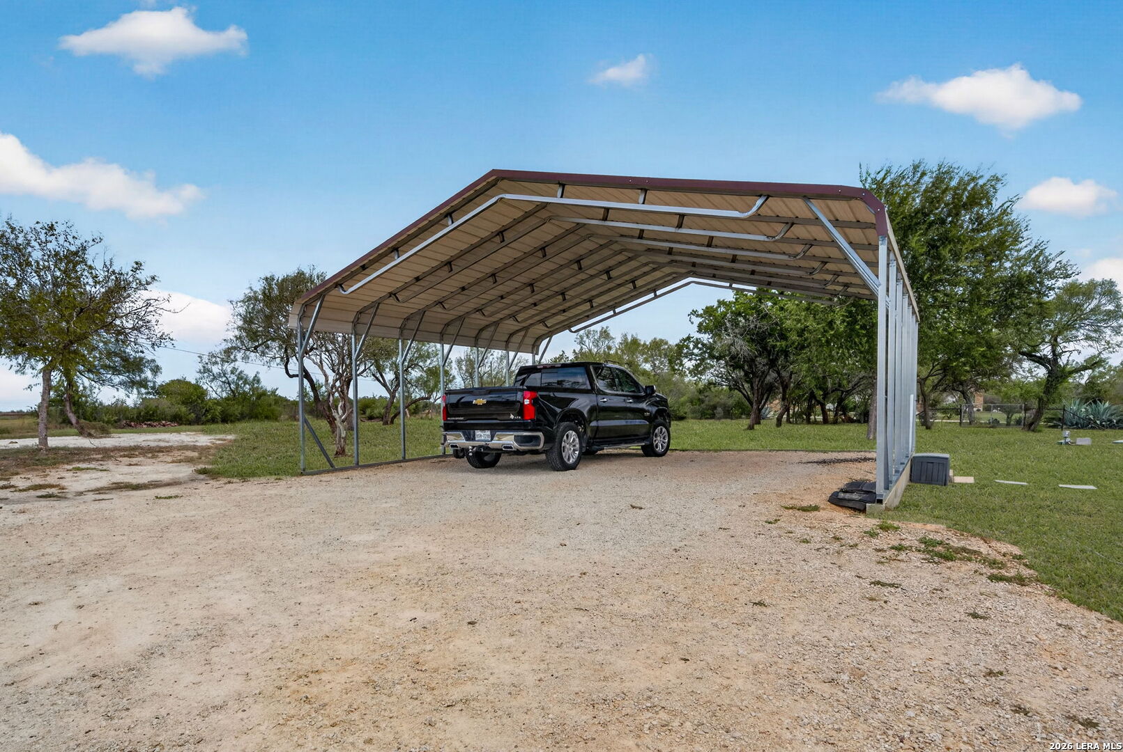1027 County Road 367, Hondo, TX 78861