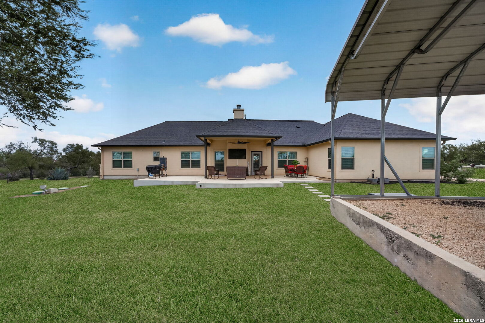 1027 County Road 367, Hondo, TX 78861