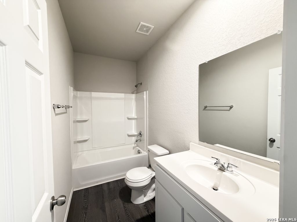 3215 Farm Oak, San Antonio, TX 78223