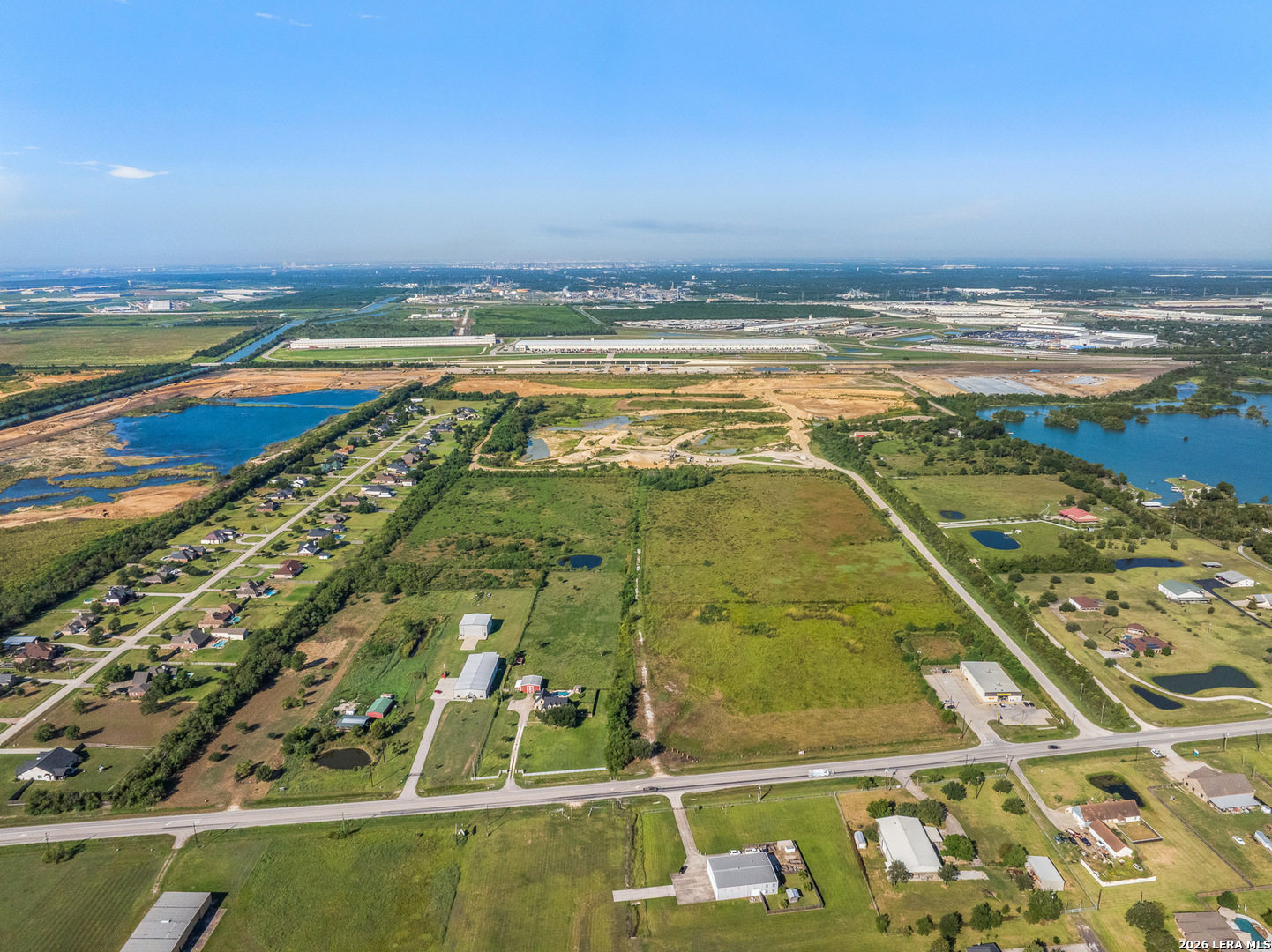 15821 TRI CITY BEACH RD, Beachcity, TX 77523