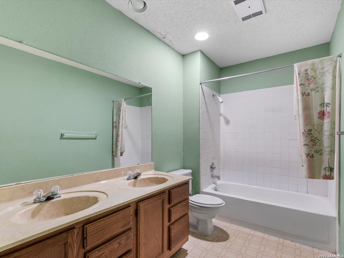 6947 Country Elm, San Antonio, TX 78240