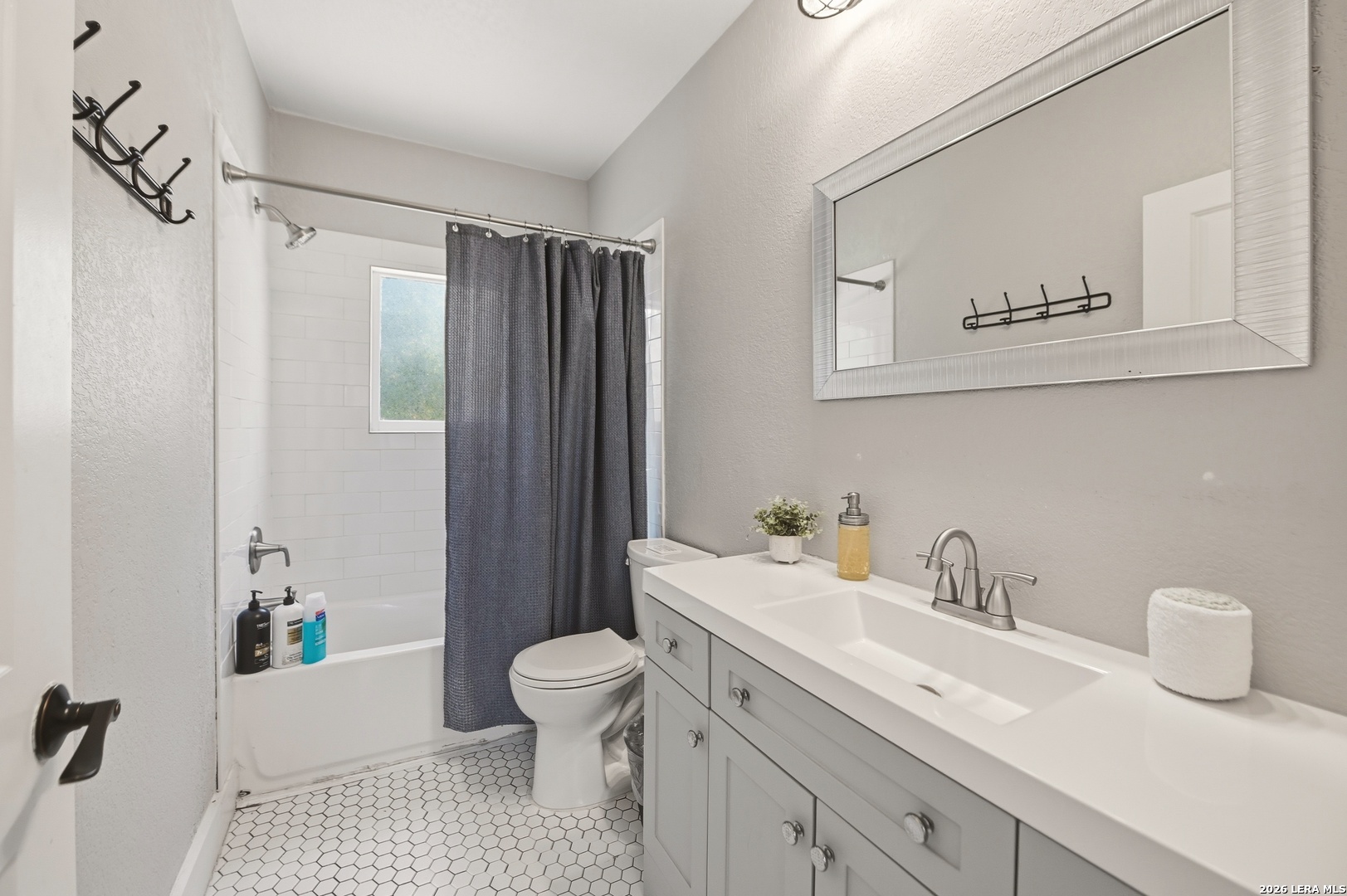 14071 Fm 306, Canyon Lake, TX 78133