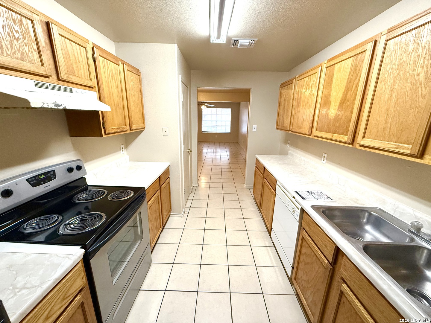 7568 Oak Chase, San Antonio, TX 78239
