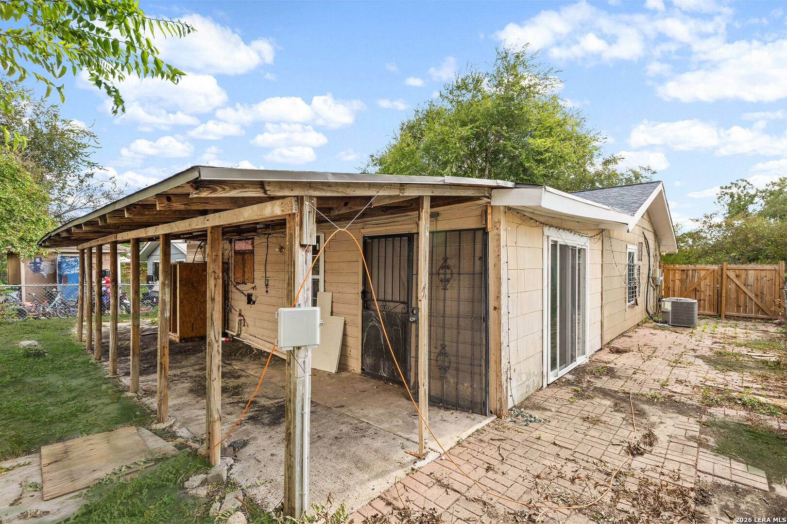5759 WHITE FEATHER ST, San Antonio, TX 78242
