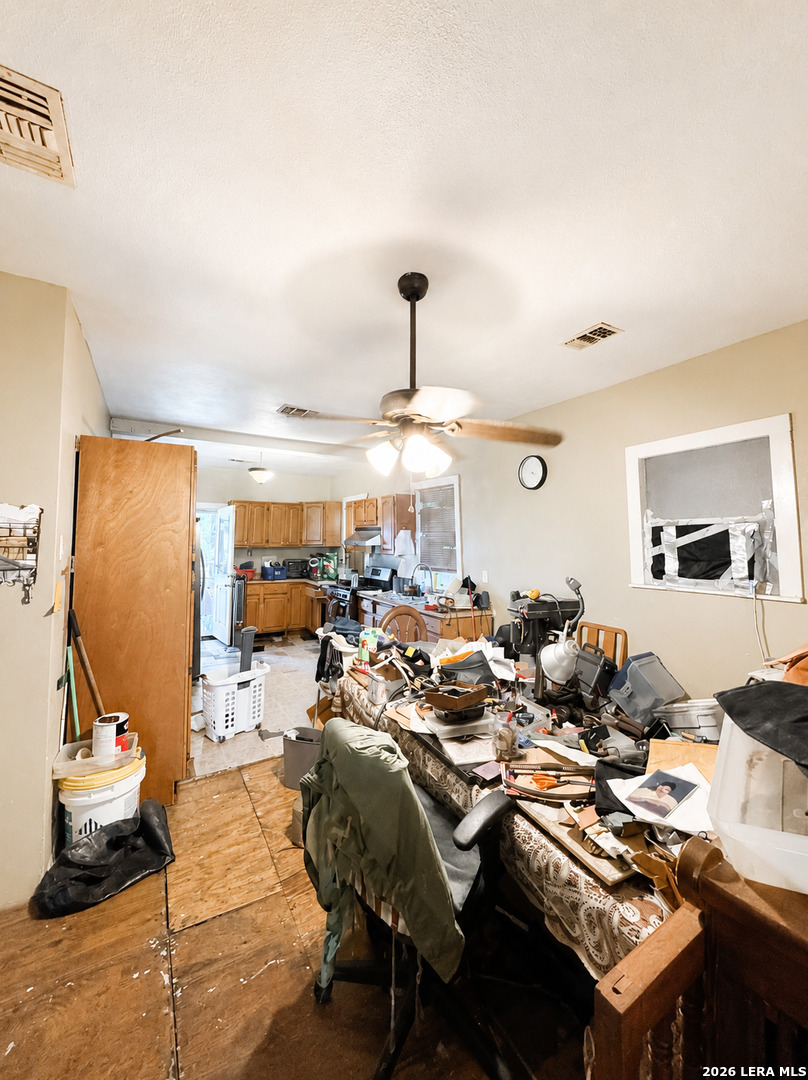 318 W LUBBOCK ST, San Antonio, TX 78204