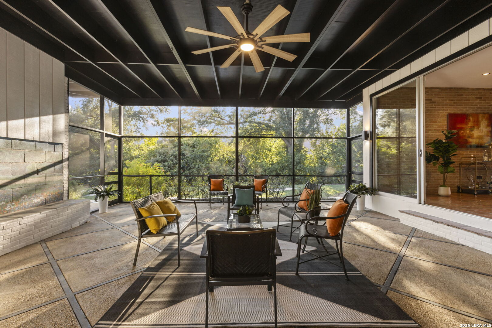 136 Honeysuckle Ln., Castle Hills, TX 78213
