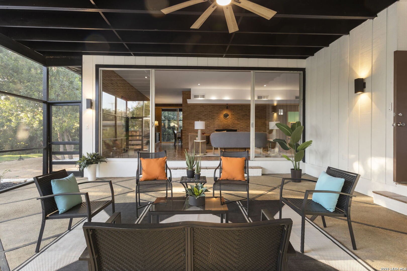 136 Honeysuckle Ln., Castle Hills, TX 78213