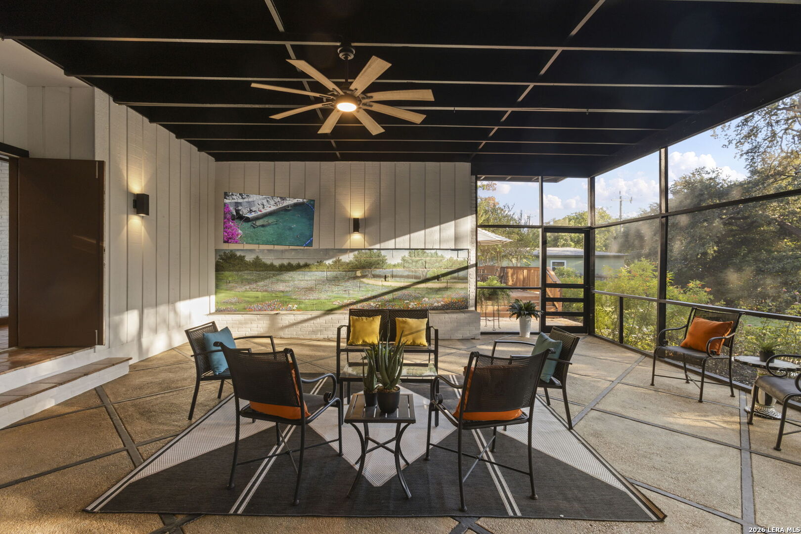 136 Honeysuckle Ln., Castle Hills, TX 78213