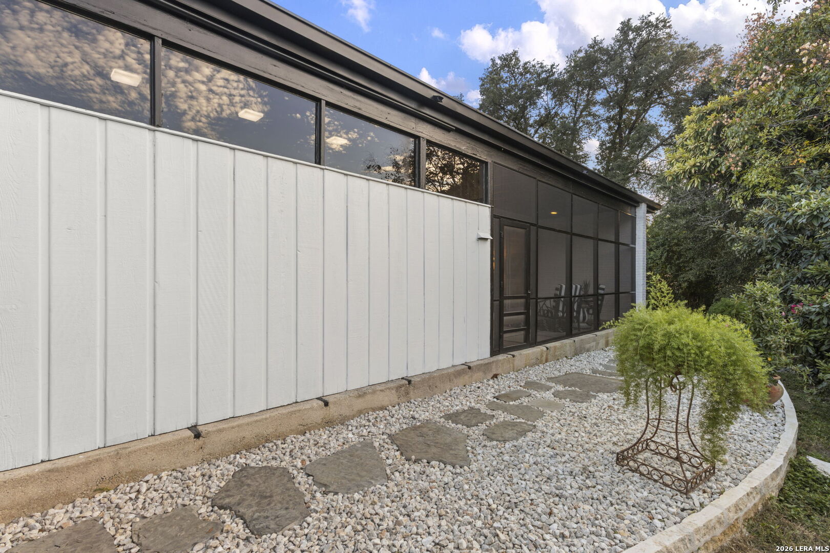 136 Honeysuckle Ln., Castle Hills, TX 78213