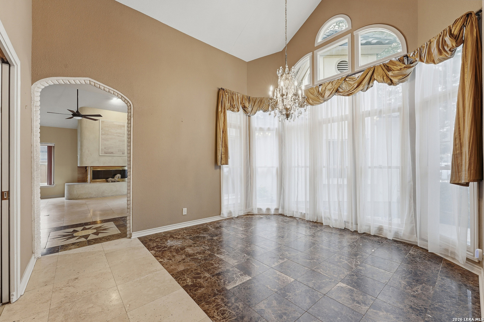 202 Lundblade Ln, San Antonio, TX 78213