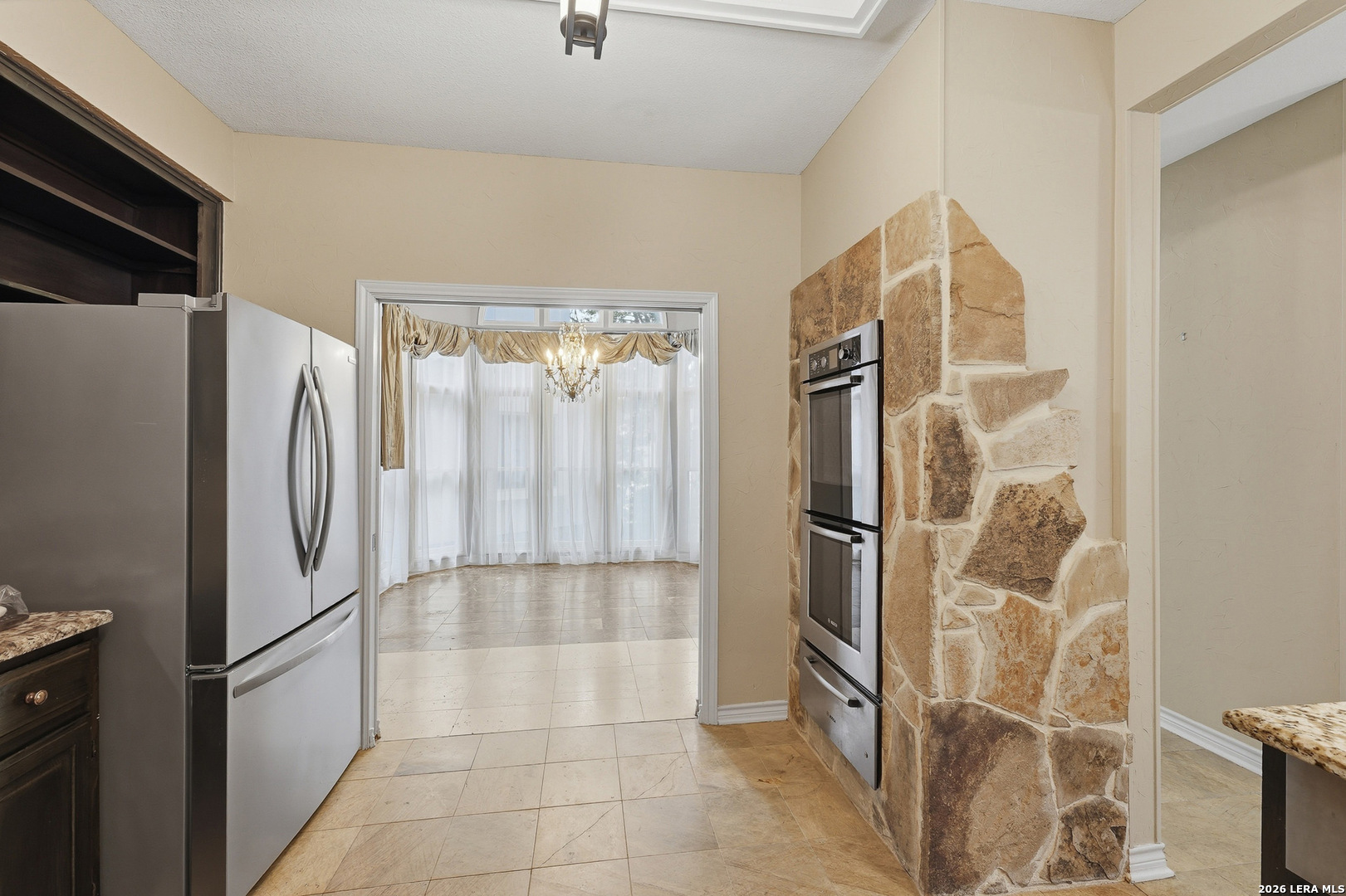202 Lundblade Ln, San Antonio, TX 78213