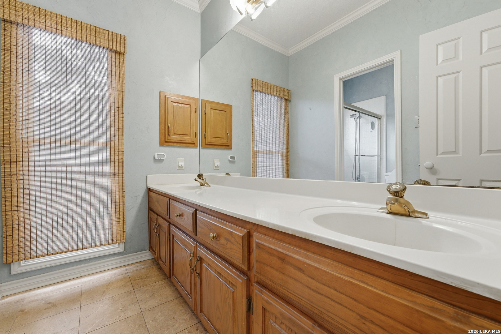 202 Lundblade Ln, San Antonio, TX 78213