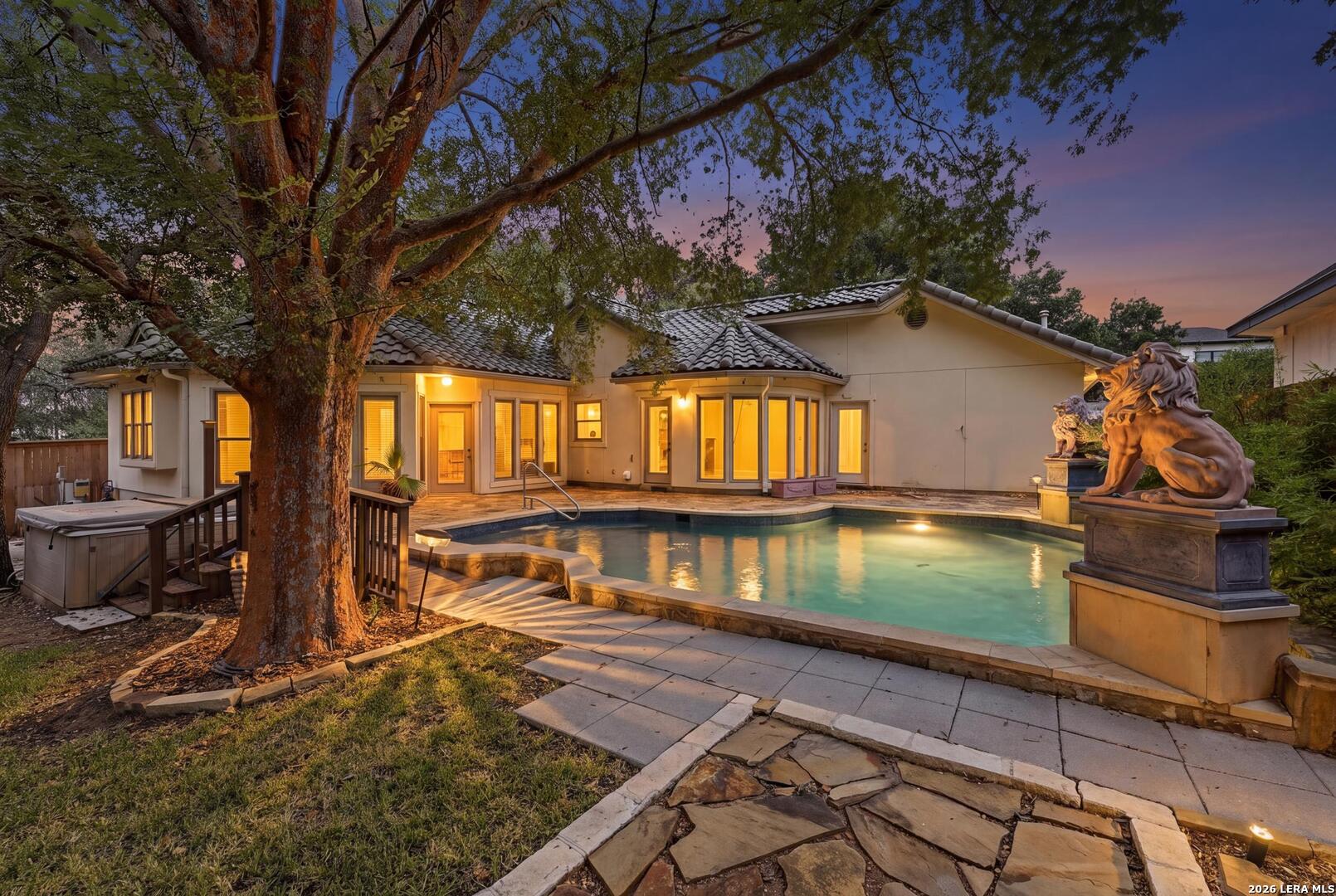 202 Lundblade Ln, San Antonio, TX 78213